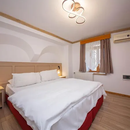 Couette-café Kotoni Gjirokastër