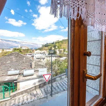 Kotoni Couette-café Gjirokastër