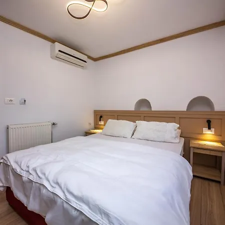 Kotoni Bed & Breakfast 3*