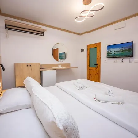 B&B Kotoni Gjirokastër