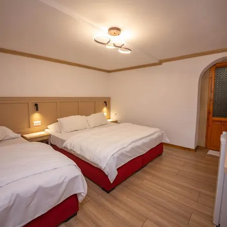 Kotoni فندق مبيت وإفطار