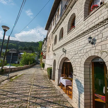 Kotoni B&B Gjirokastër