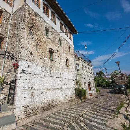 Kotoni Gjirokastër